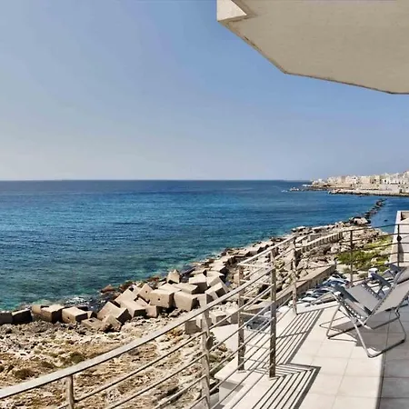 Overlooking The Sea With A View Of Old And The Whole Bay * Gallipoli